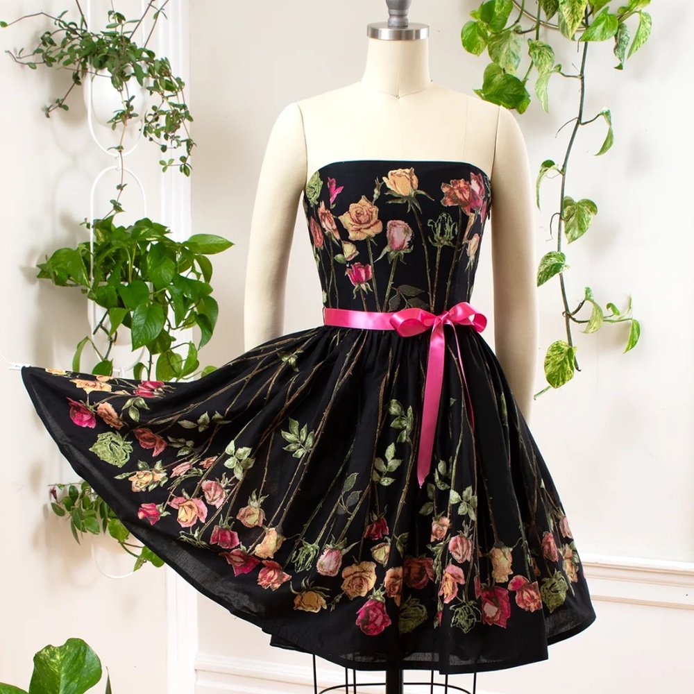 2000s BETSEY JOHNSON Rose Stems Sundress Vintage | small